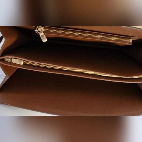 Louis Vuitton Courcelles Monogram - Authentic - EUC - Picture 14 of 16